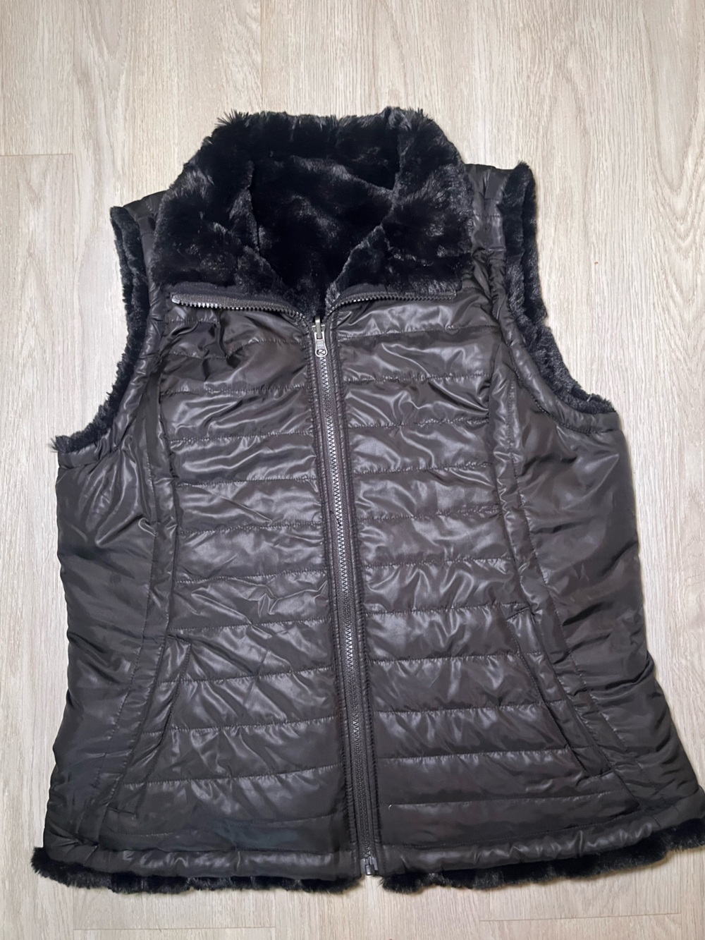 Reversable Black Quilted Faux-Fur Vest Large